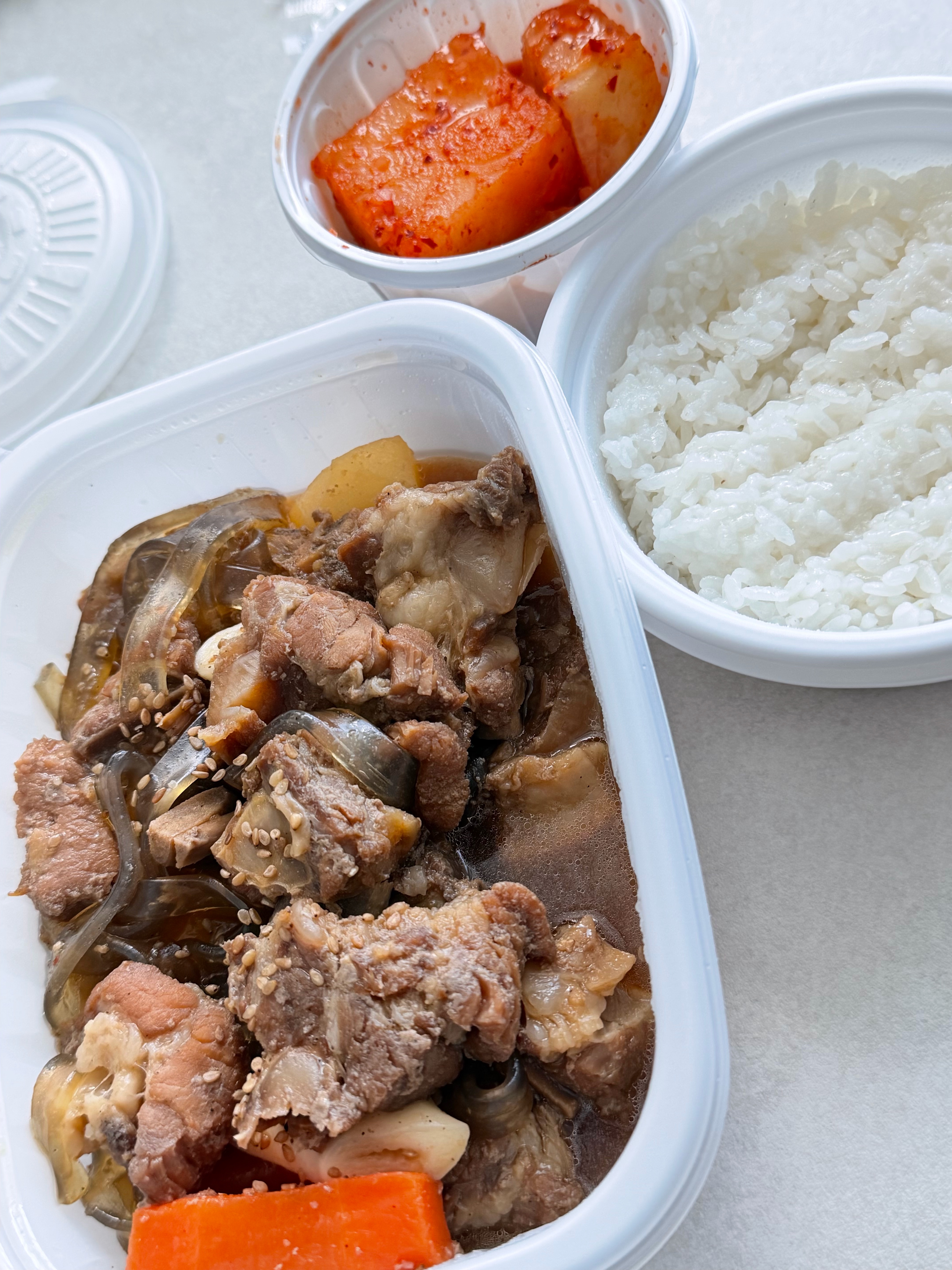 오늘의 아점입니다 Name is 갈비찜