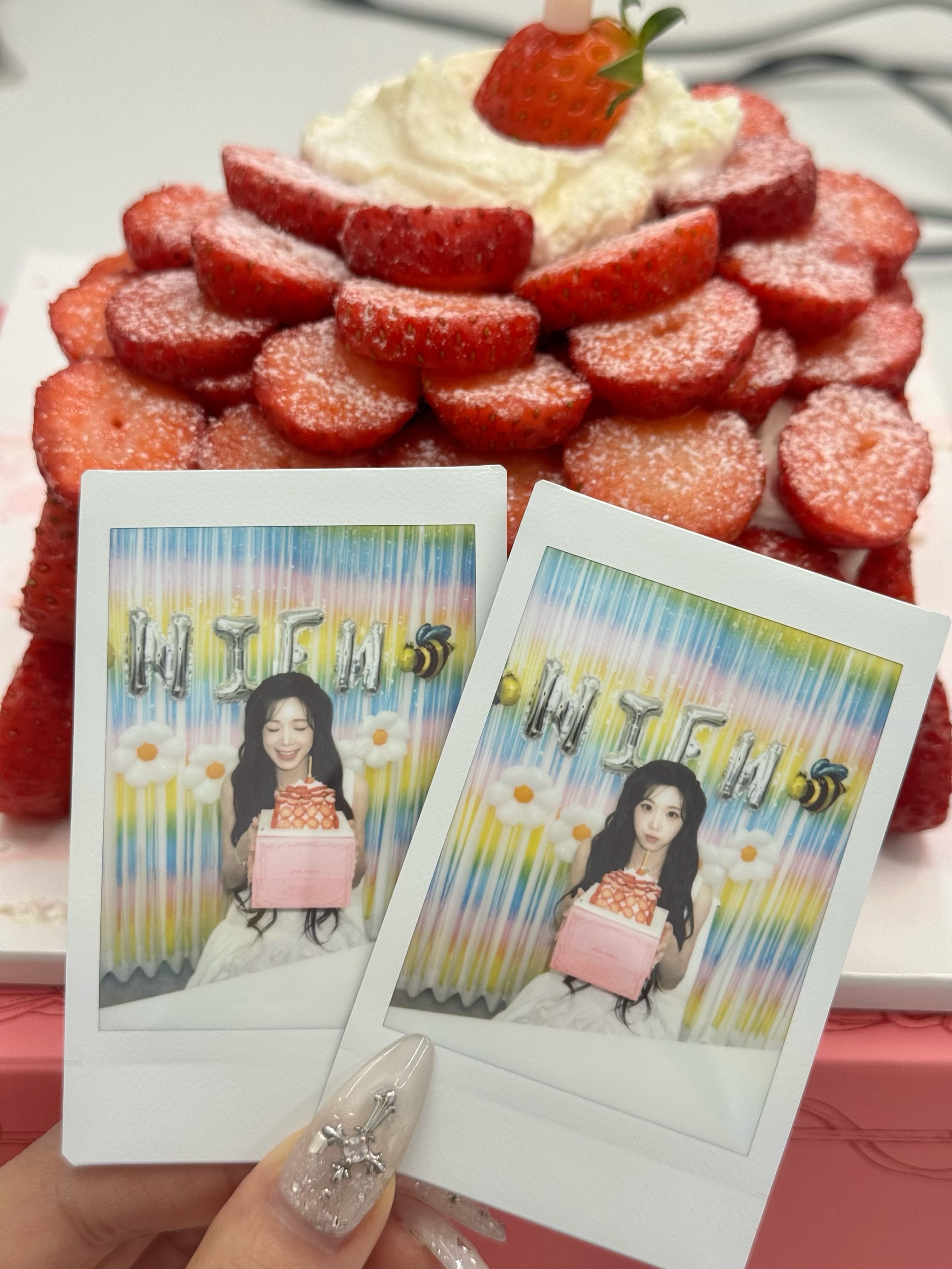 허니엔 생일추카추카🥳🎂🎂