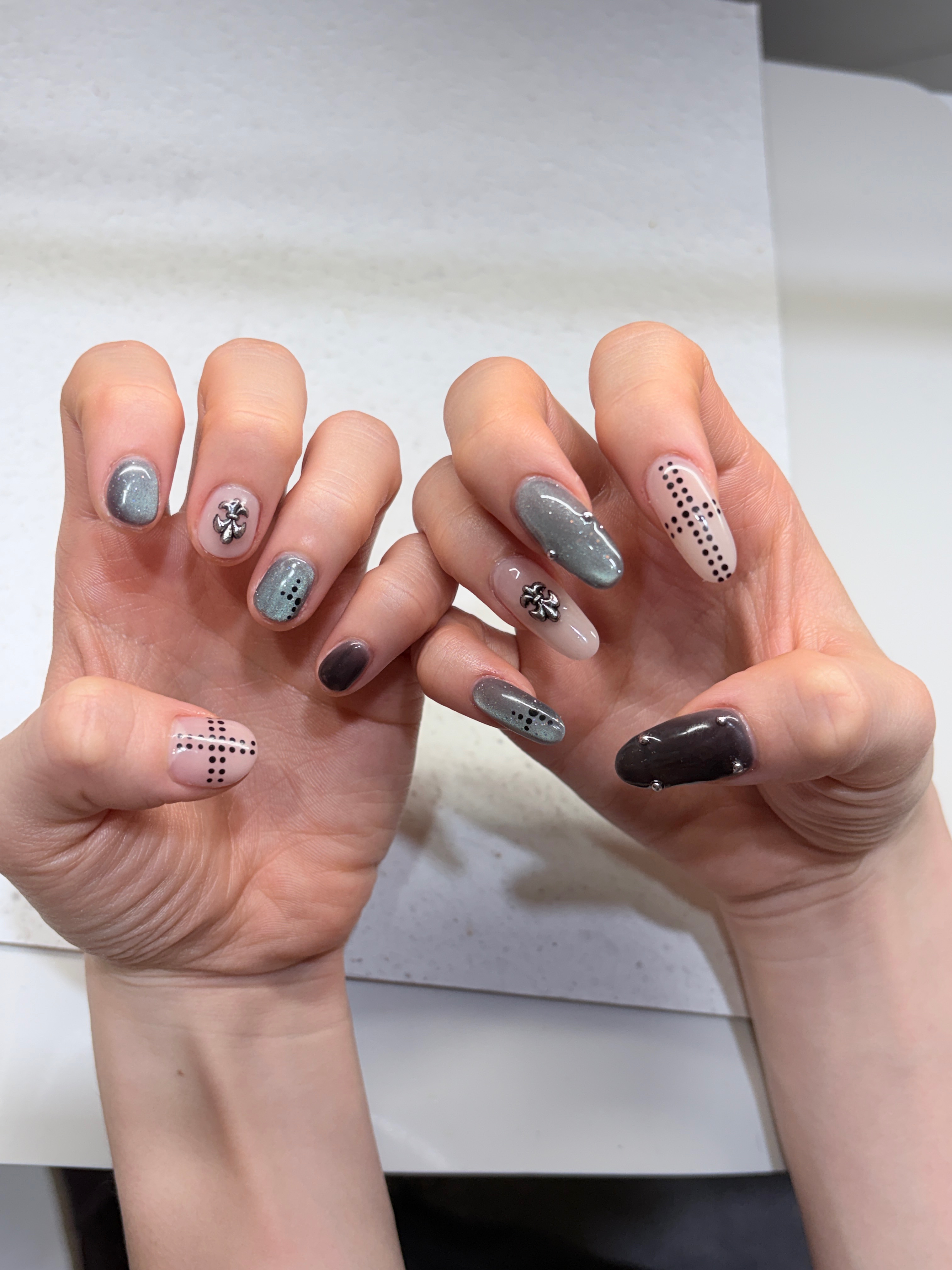 아 그리고 들쿄버린 나의 New concert nails 자랑 💅