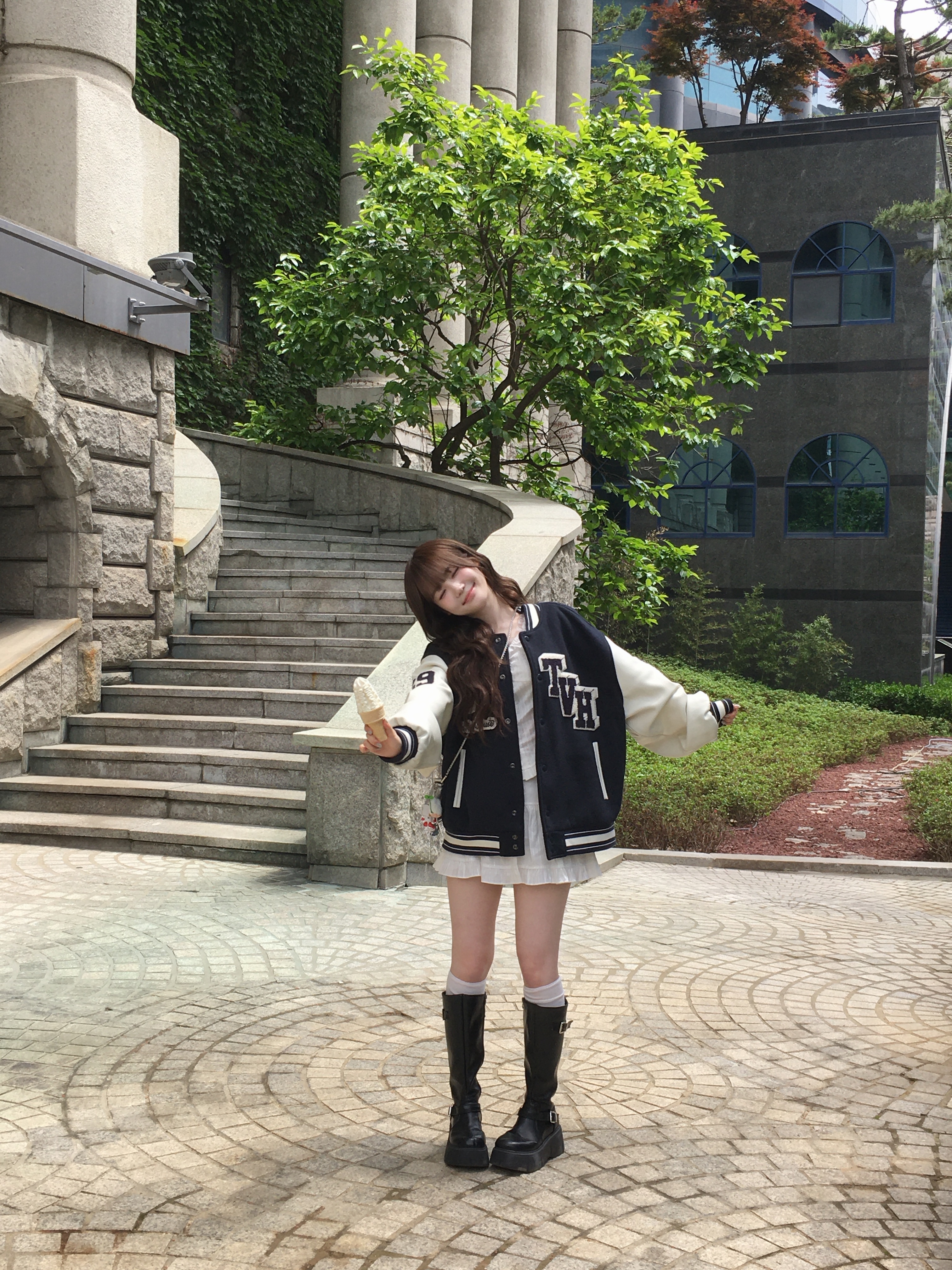 운명의 미소녀 보고 온 사람 ㅇㅅㅇ