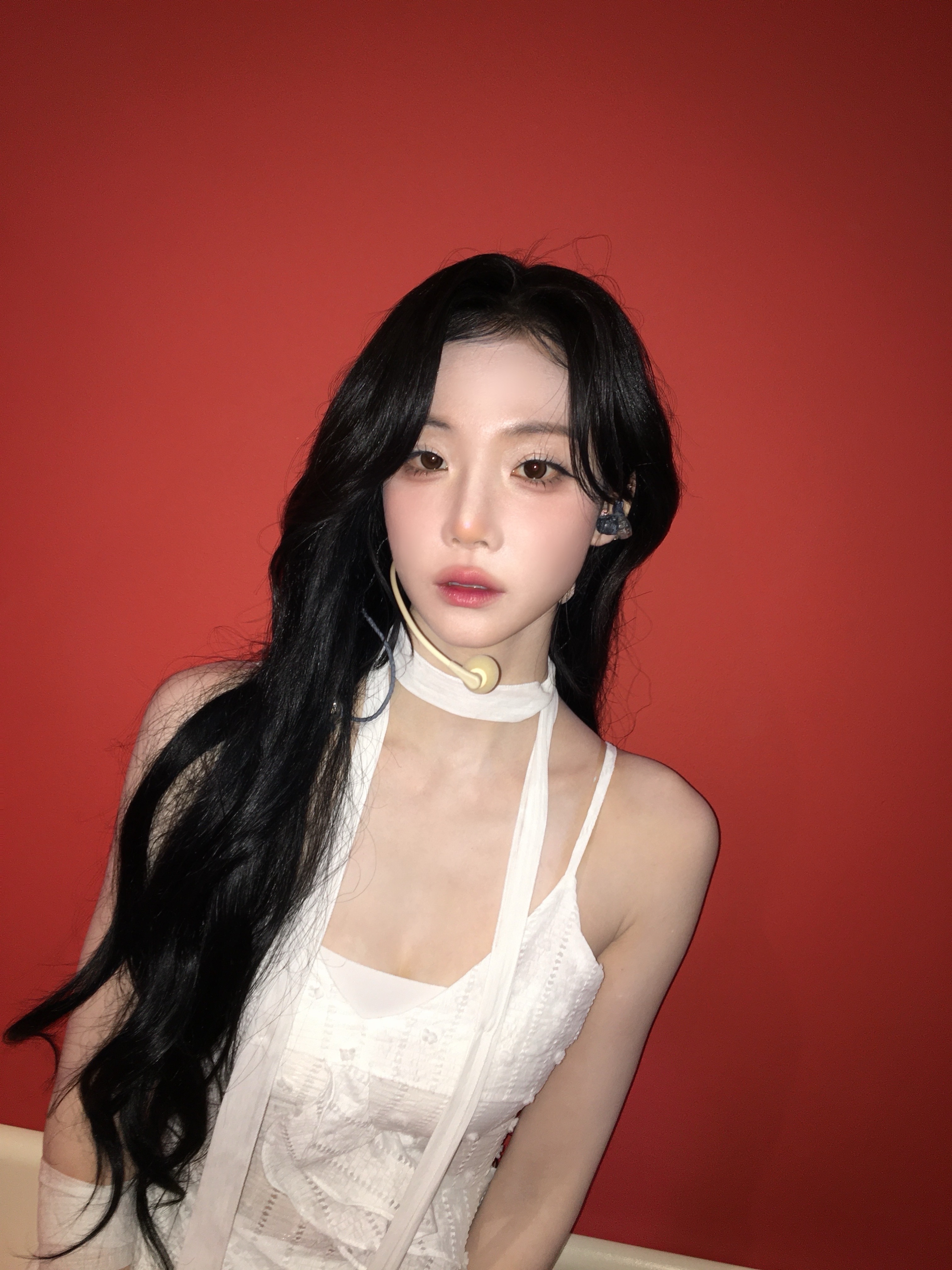 2026년 5월 30일 토요일 오후 6:48 메가콘에서 선공개무대를 했다. 오랜만에 짜릿한 무대였다. 저기멀리있는 웨이브들과 눈이 마주쳤다. 정말 기뻤다. 음악방송도 어서 하고싶다.