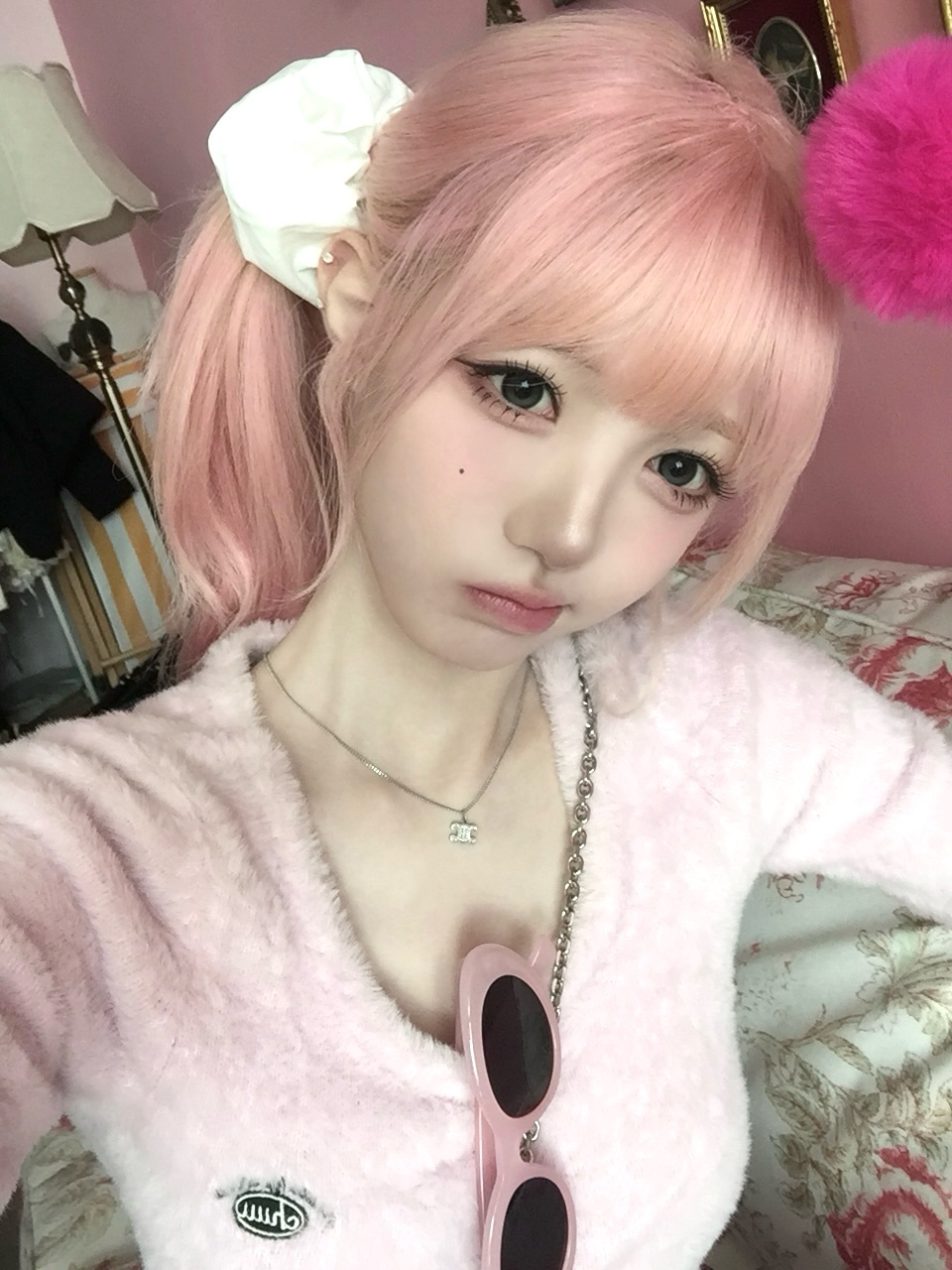 앞머리 잘라줄까?