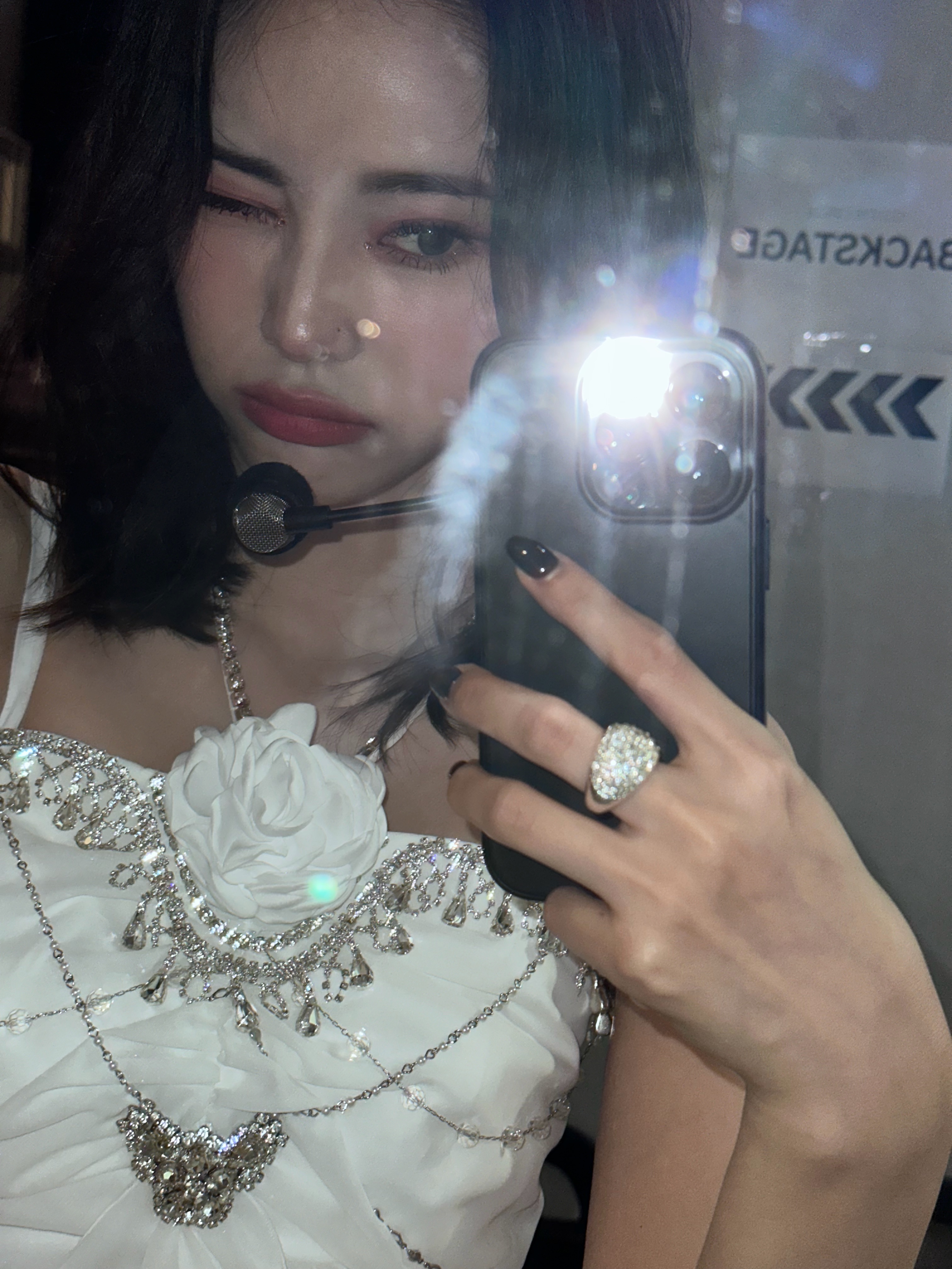 3년 만에 같은 공연장, 같은 거울 앞에서 😏
