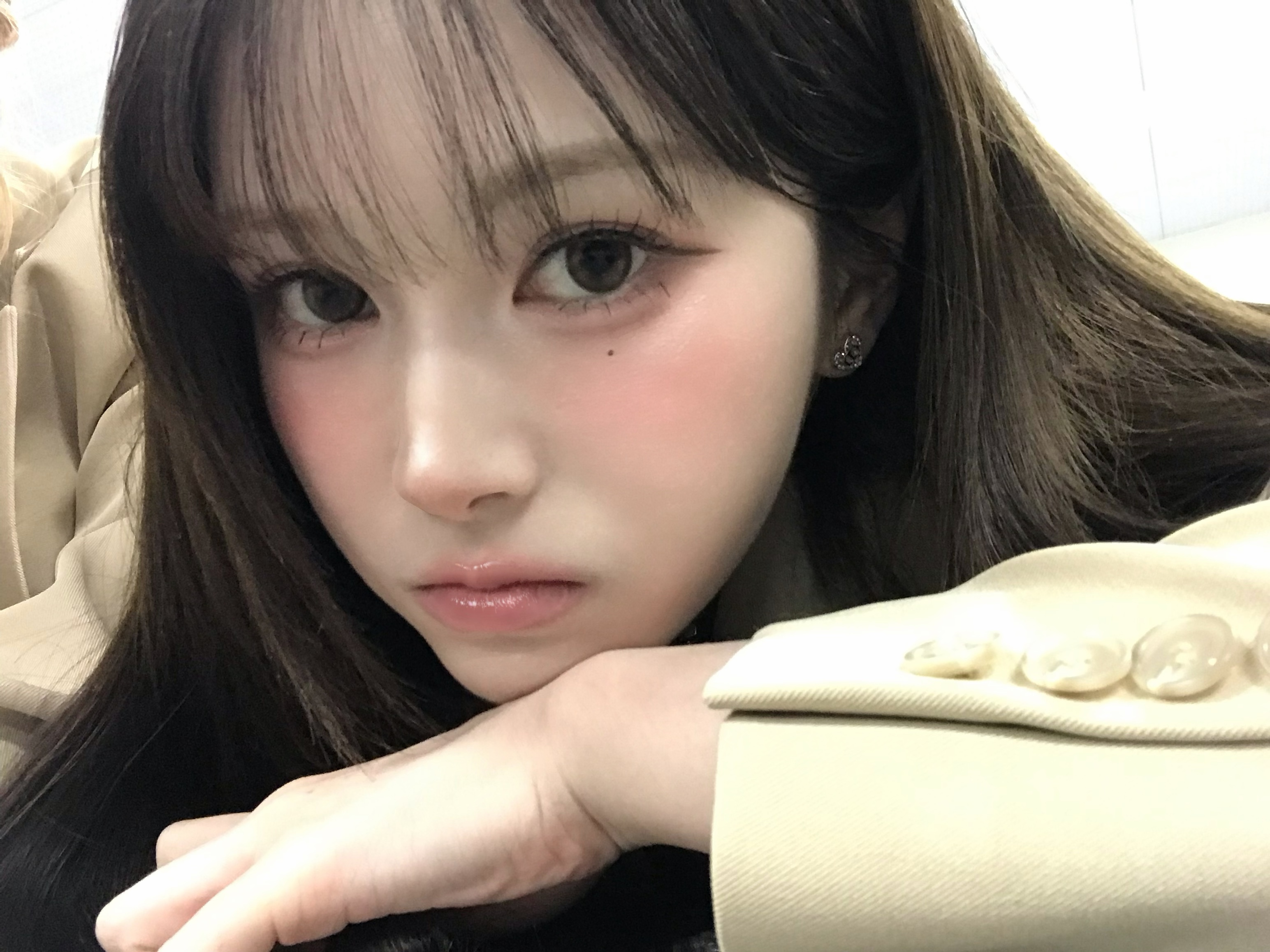 뭘 봐!