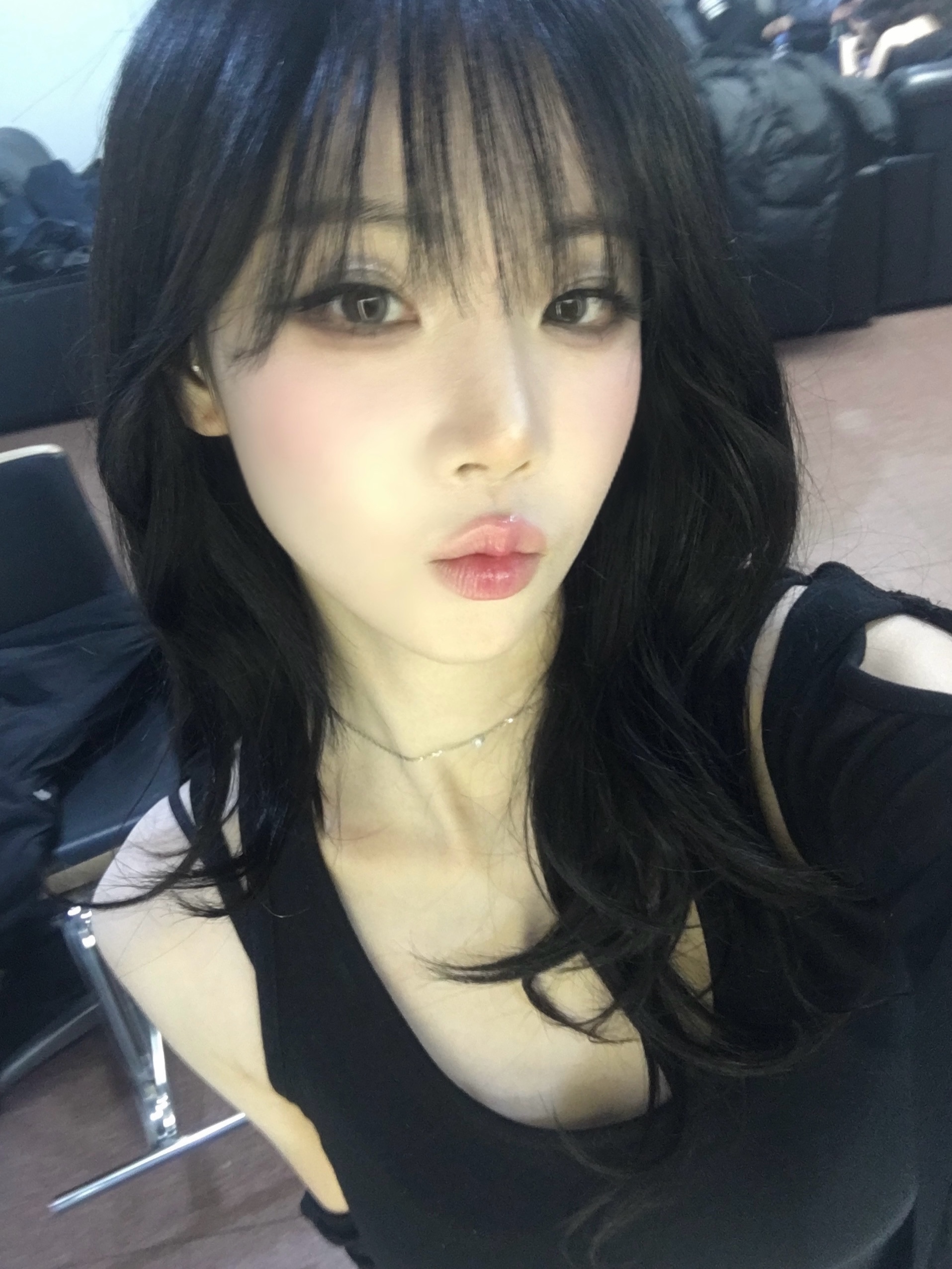 2026년 1월 23일 금요일 오후 8:55 밖에 눈이 오는지도 모르고 요래 있었네.
