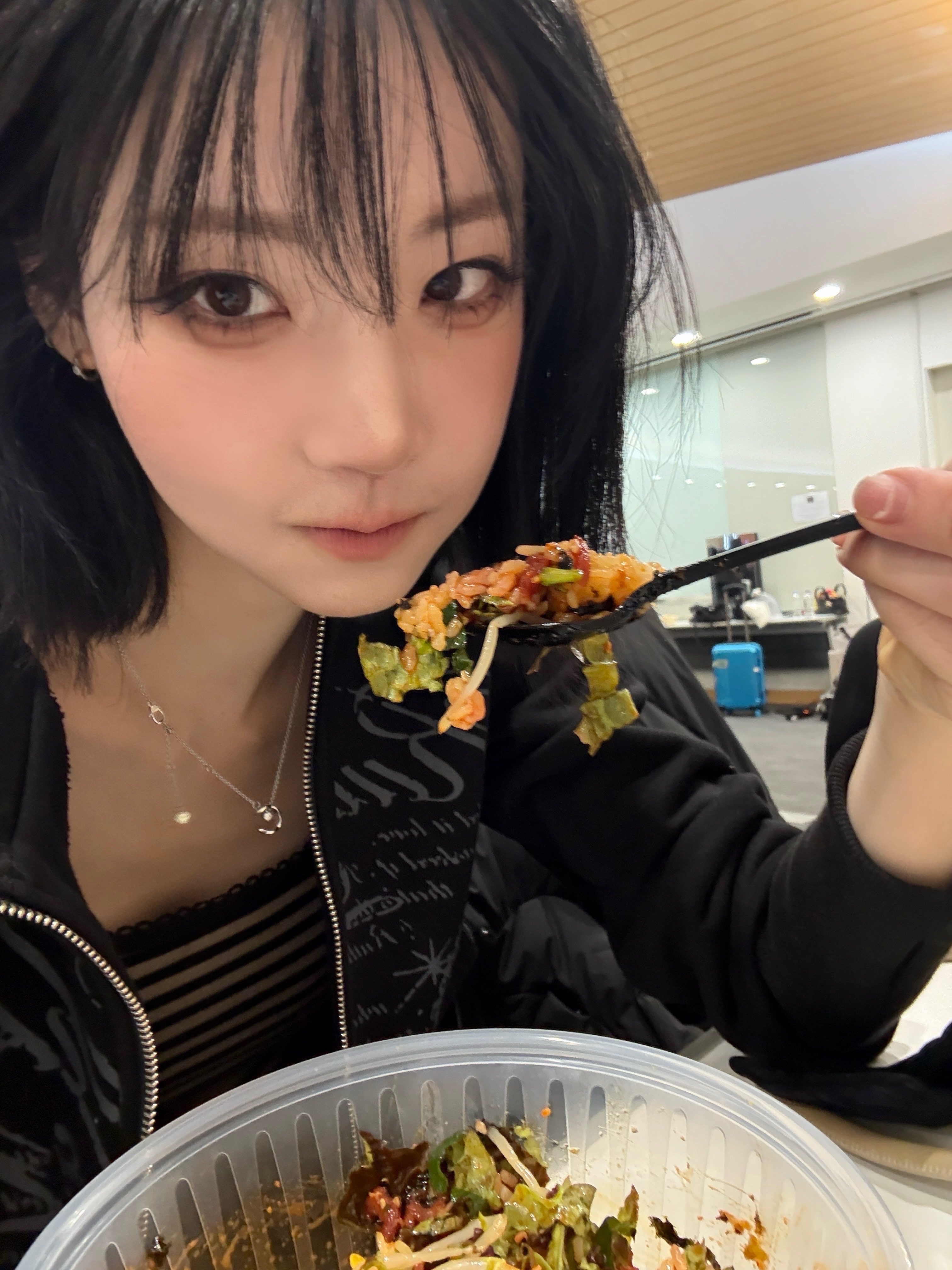 2025년 12월 18일 목요일 오후 4:03 점메추 육비❣️