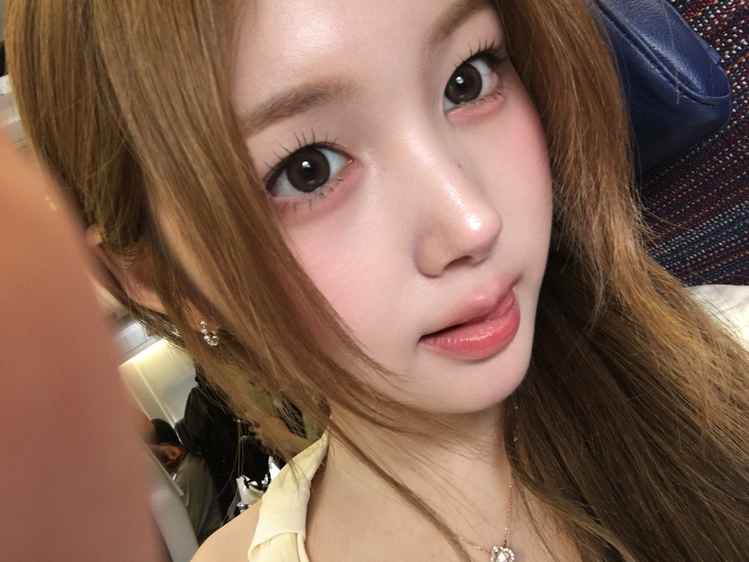 빼꼼