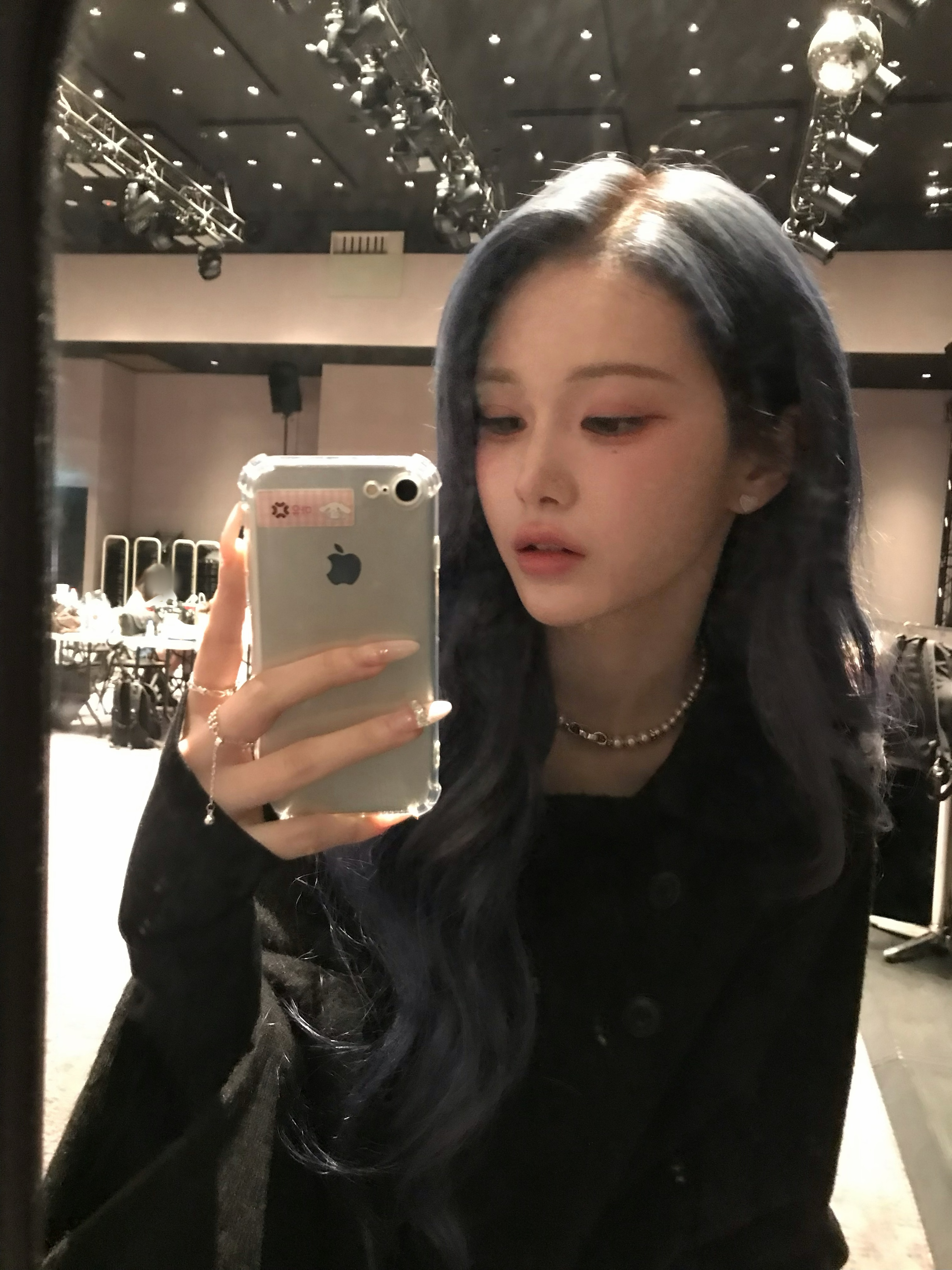 MM💙🖤 (Mayu's Mood)
