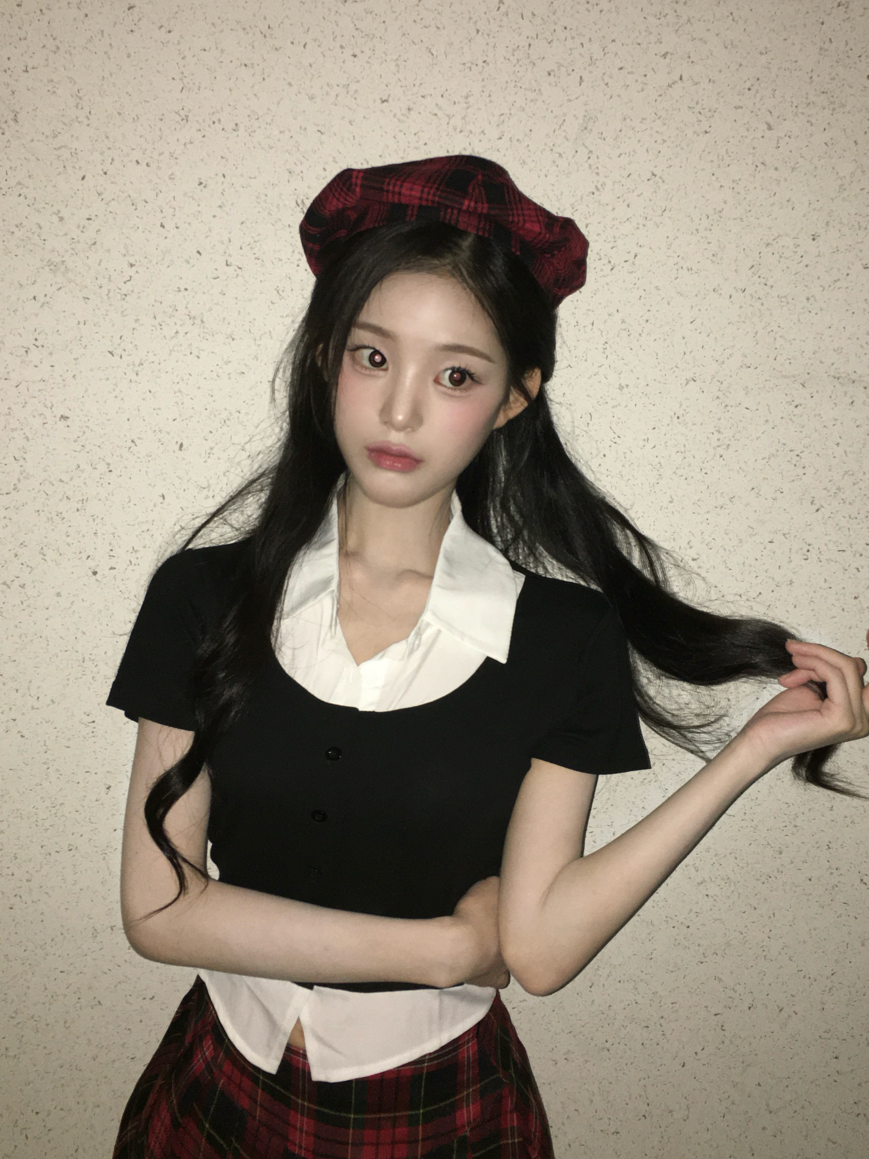 안녕?
한 번쯤은 날 들어봤겠지 너의🫵사랑니🦷🖤❤️