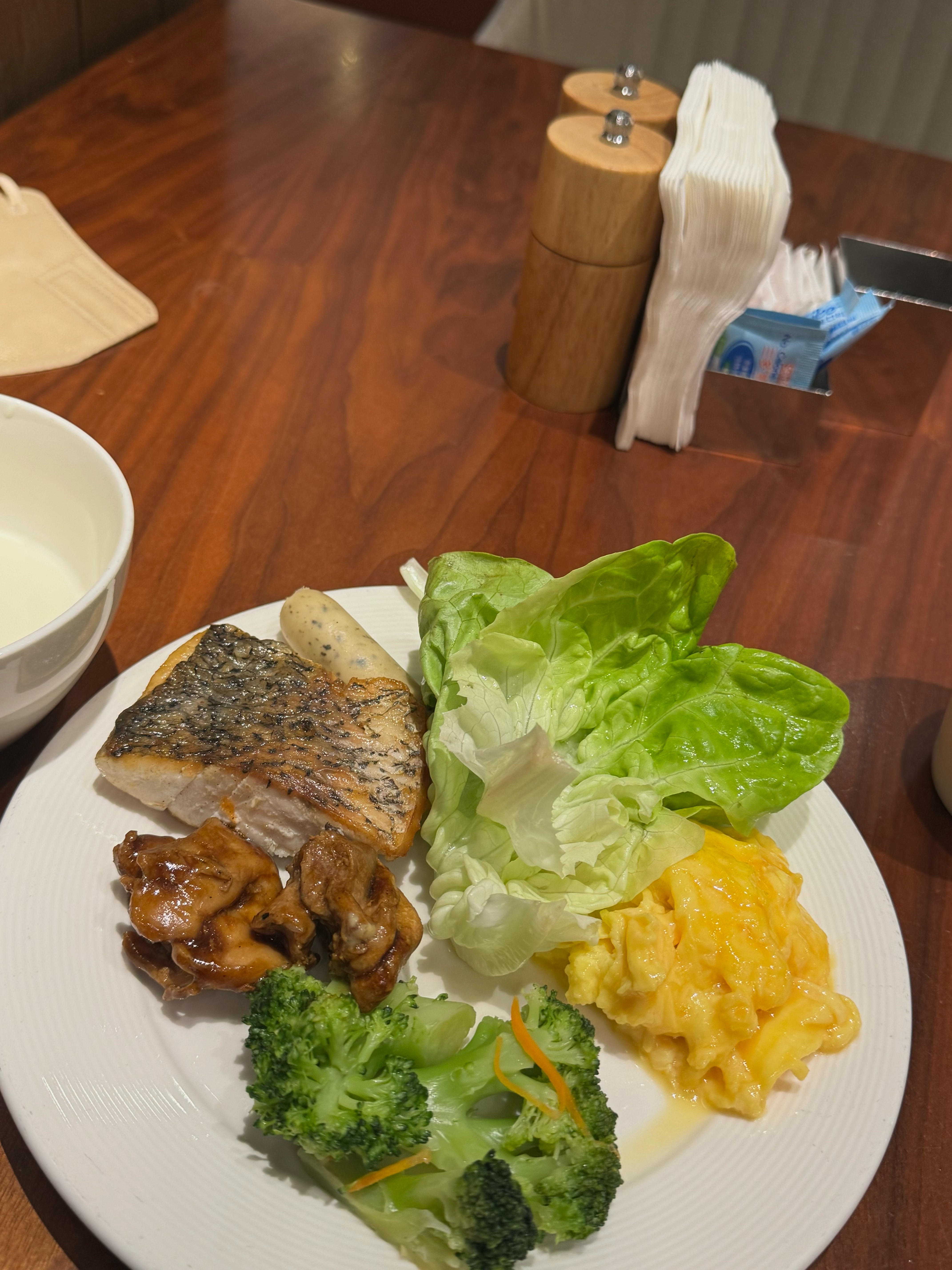 히히