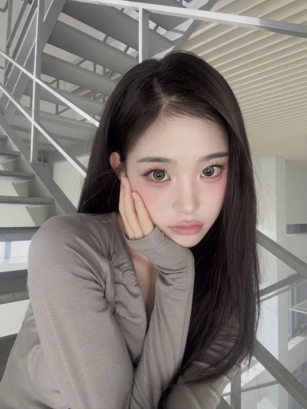 ✧·˚ : *✧·˚ : * 🩶