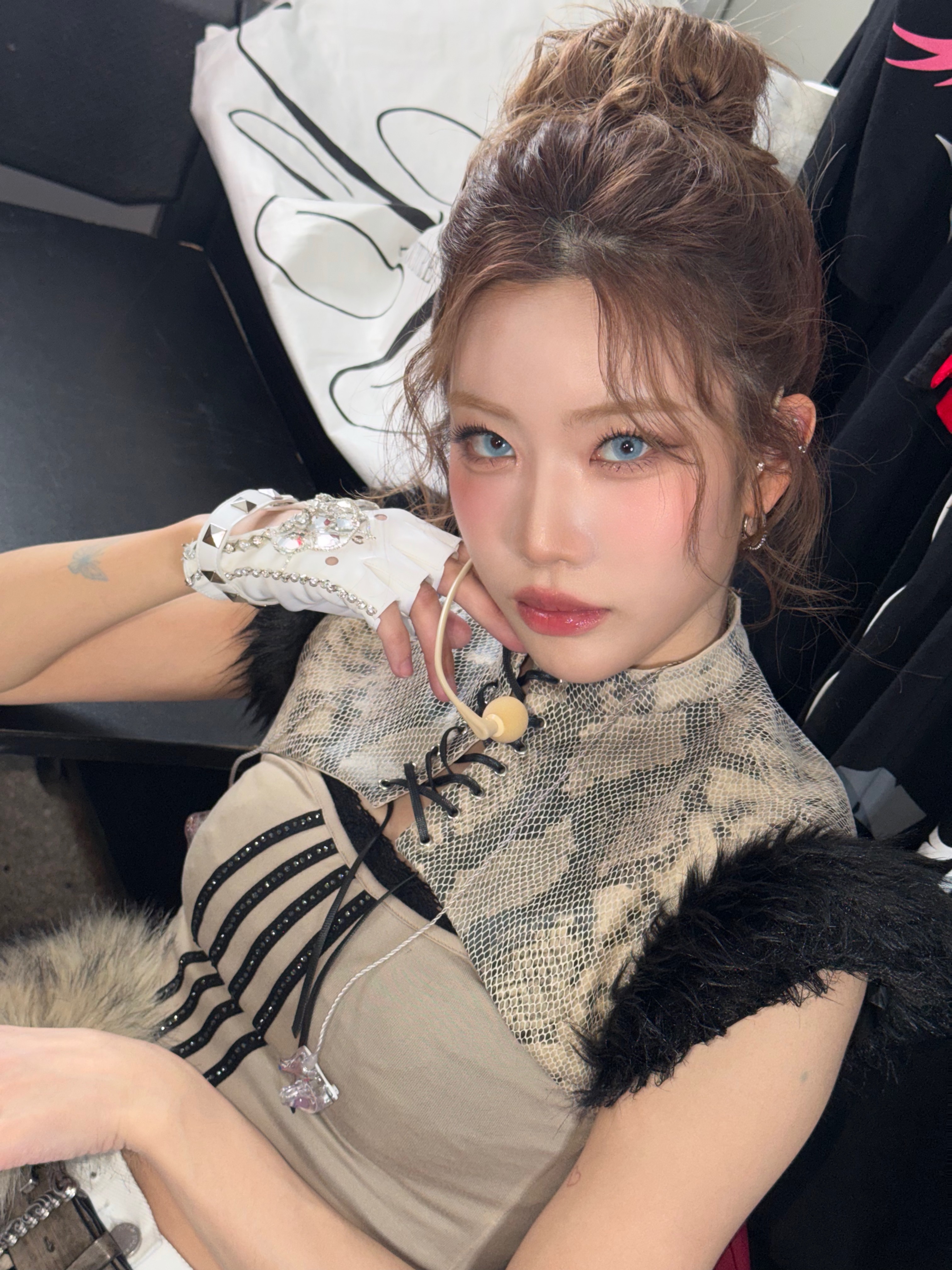 My eyes are pretty right~?~?~👀