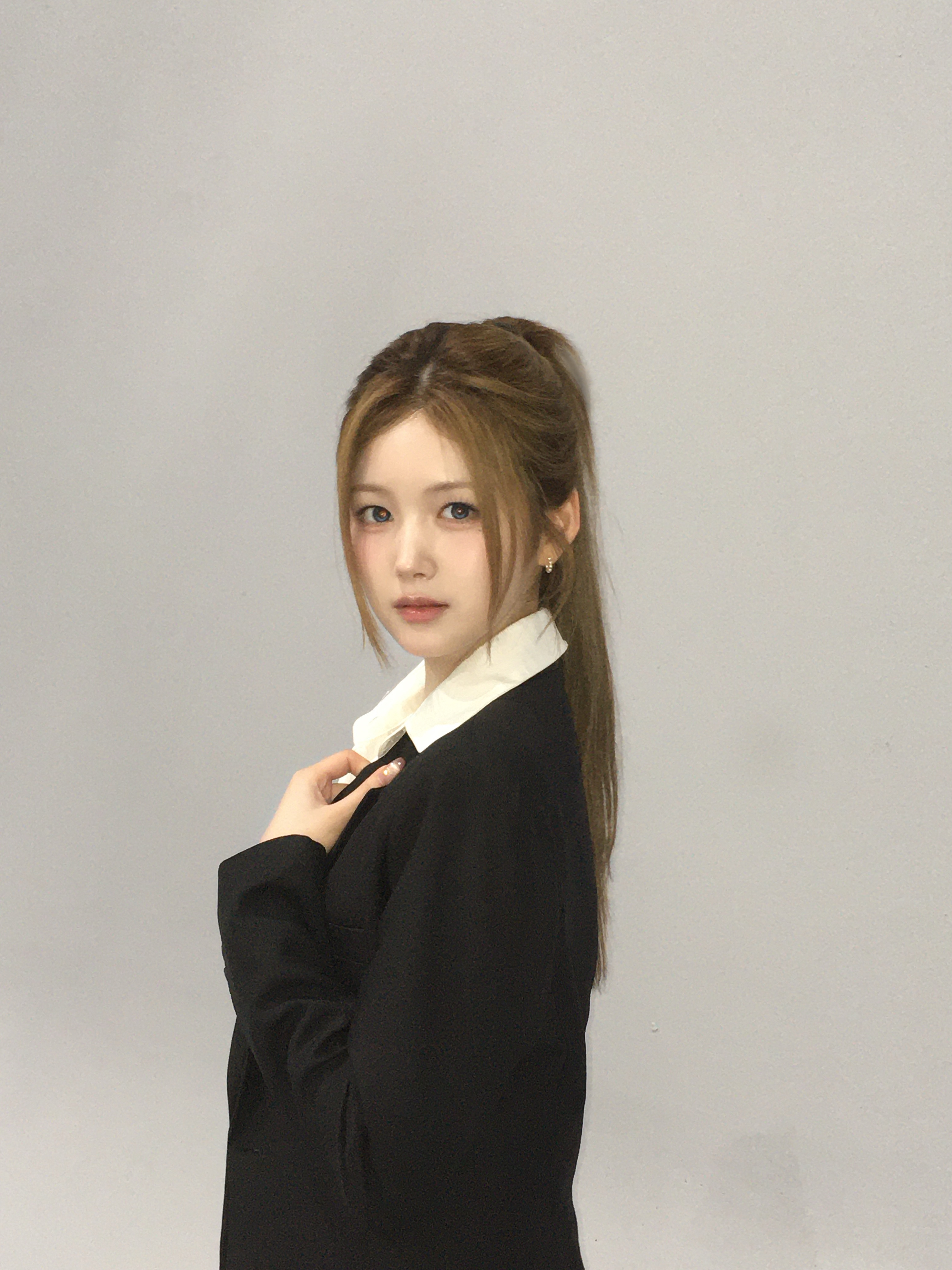 나 수트 잘 어울리지
