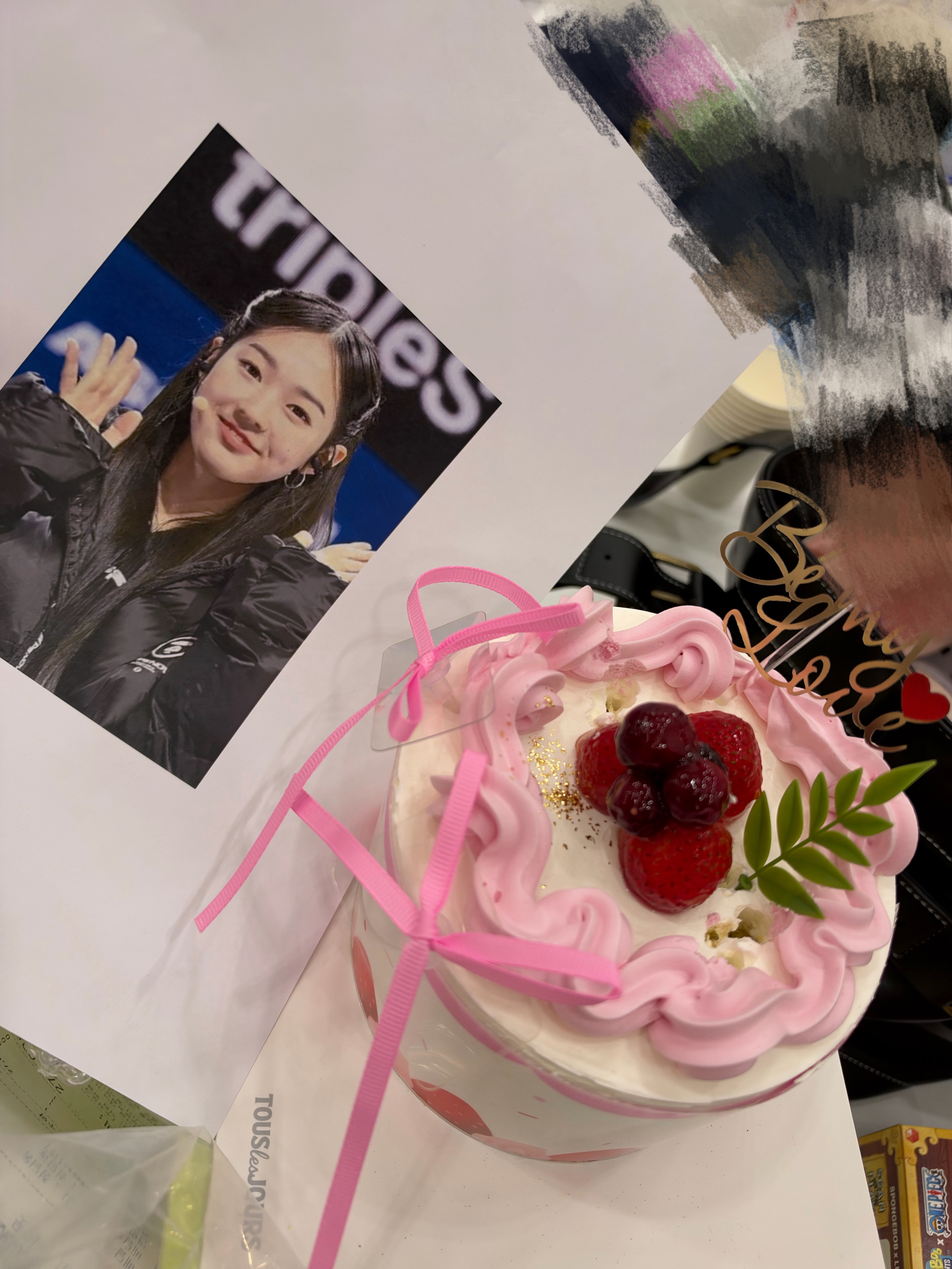 잇츠 마이 뻐스떼이 🎂
준비 해주신 07크루분들과 함께 축하해주신 tripleS의 멤버들께 감사의 인사🙇‍♀️