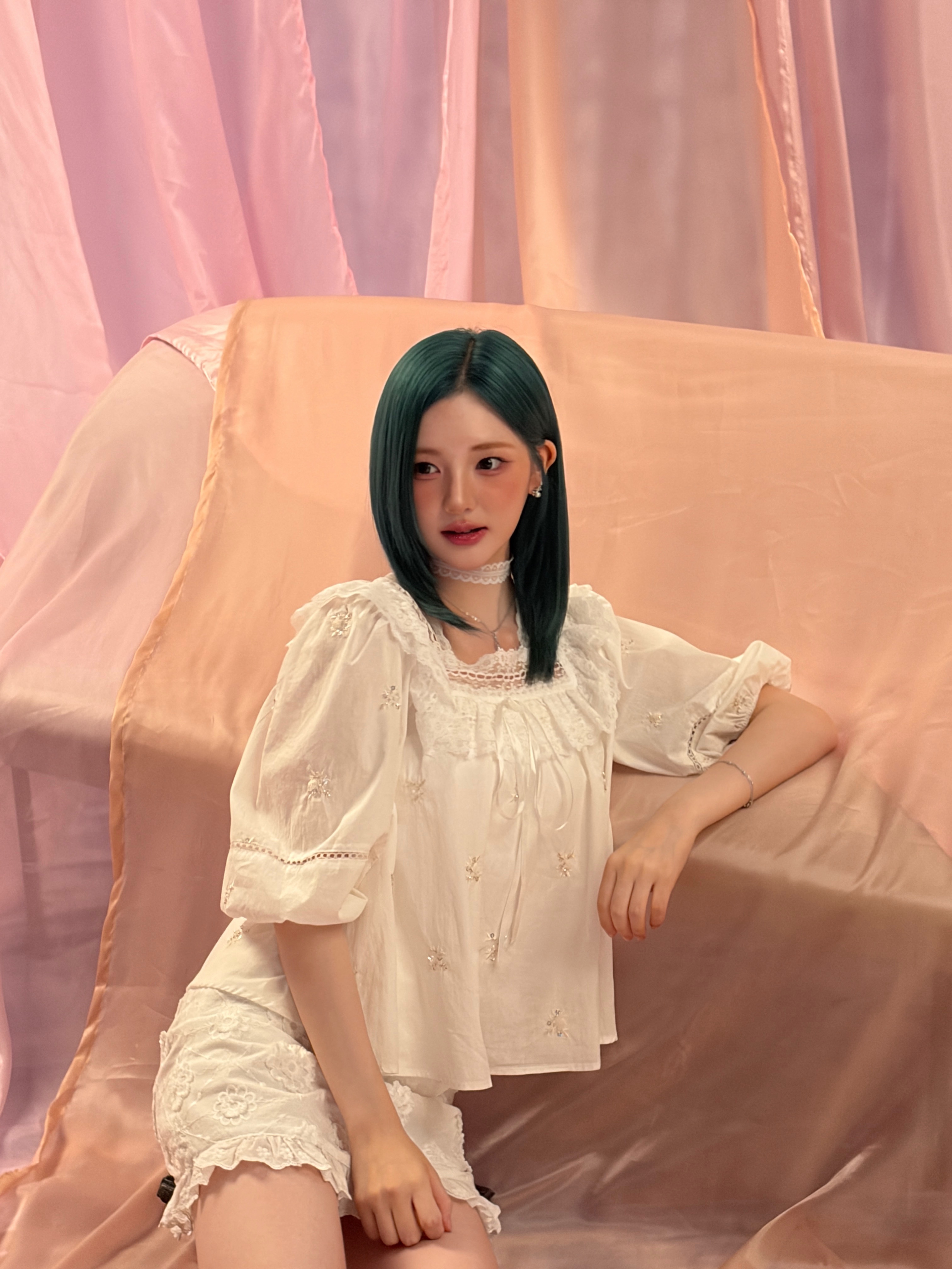 초록연지 오랜만이지
