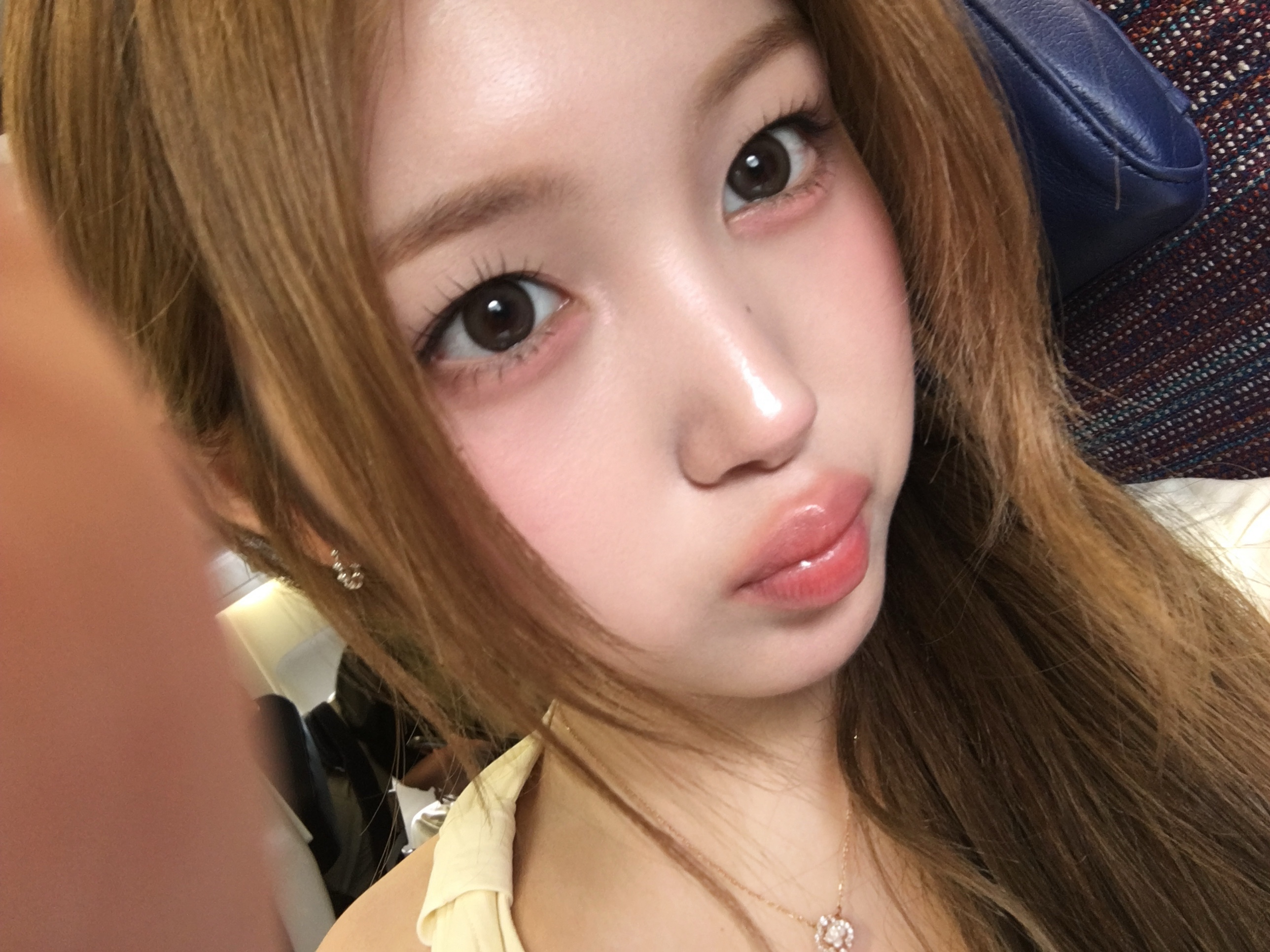 빼꼼
