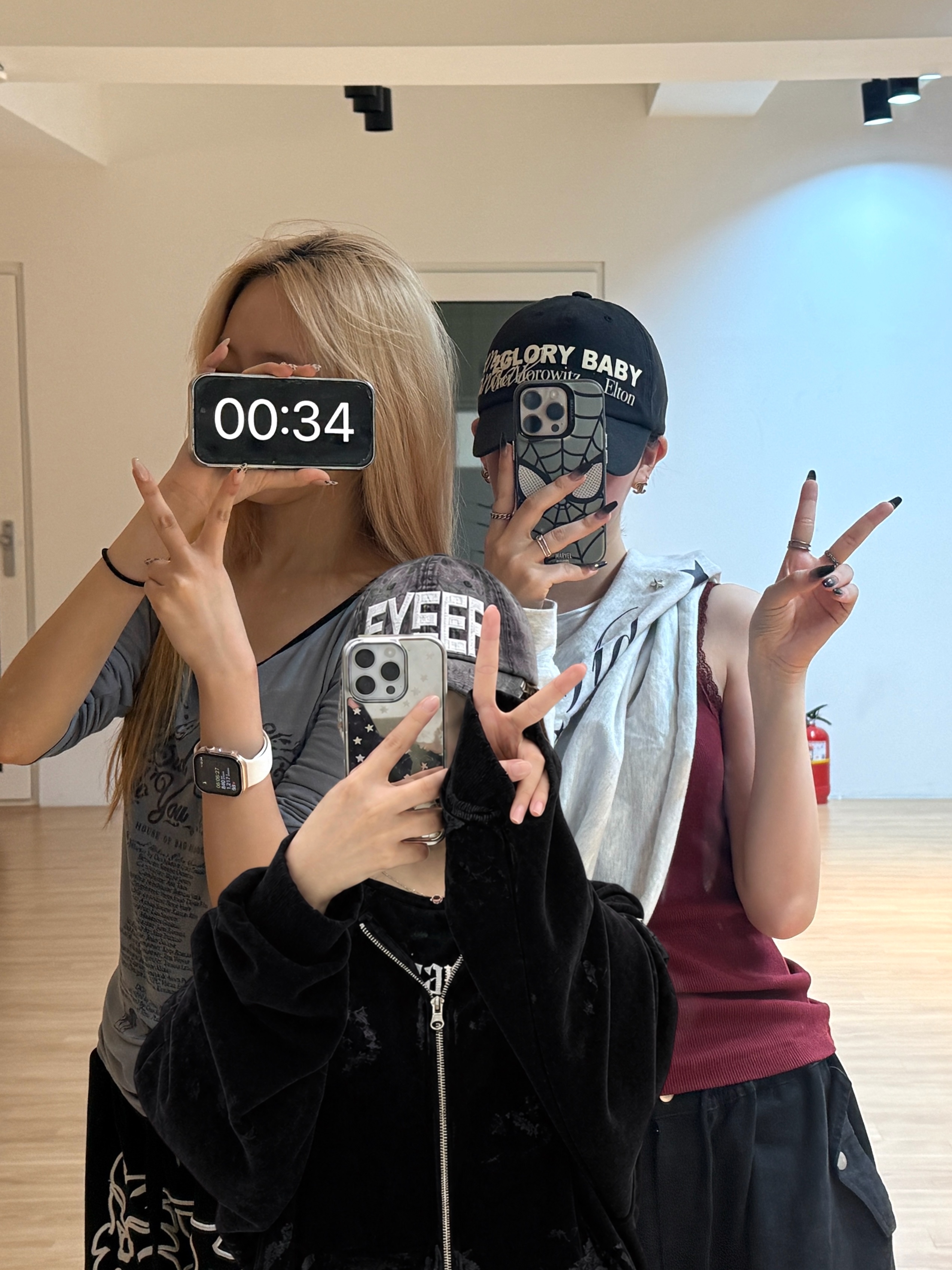 D-4