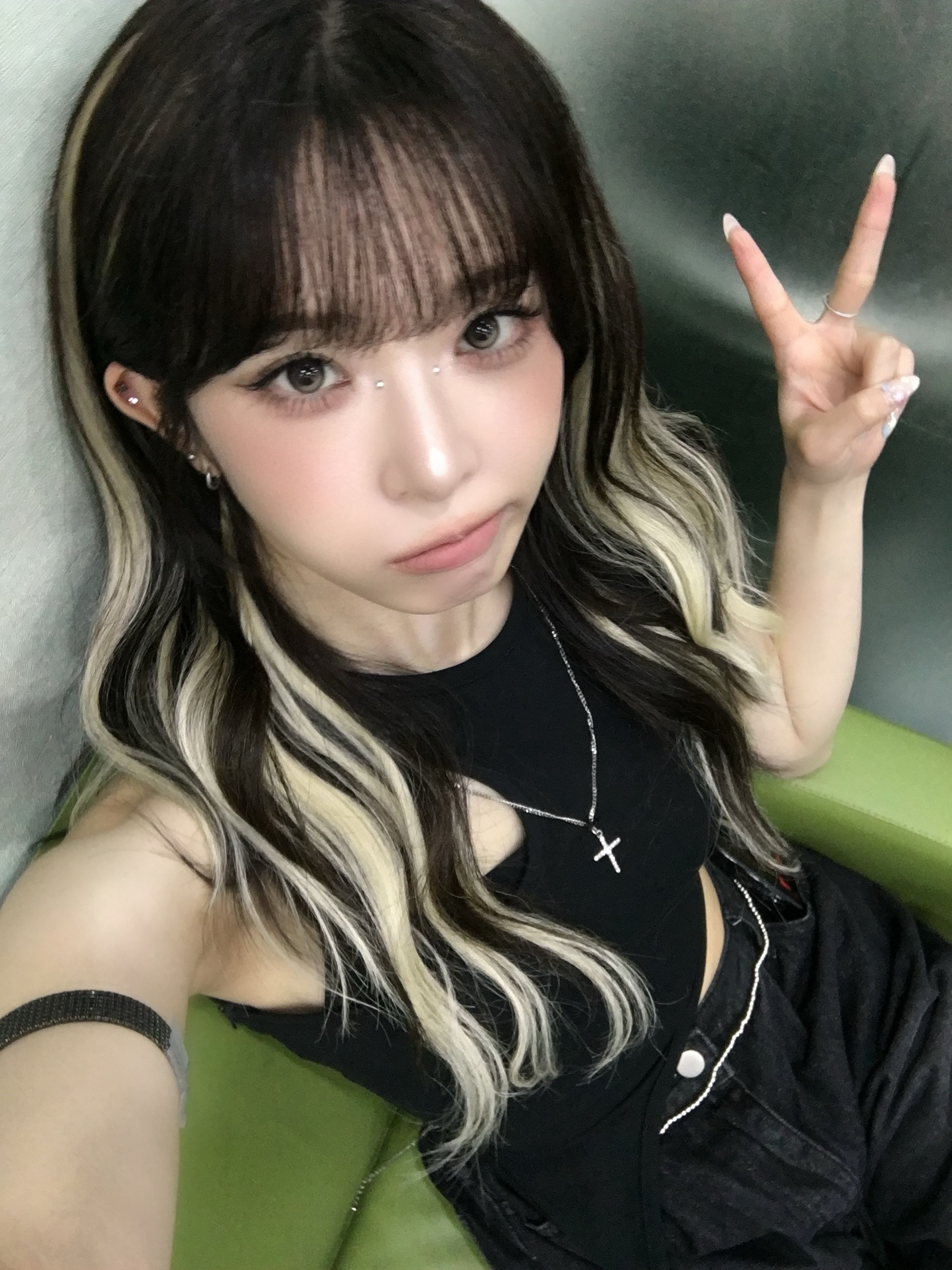 이 머리 보면 쿠앤크 먹고 싶어지네
